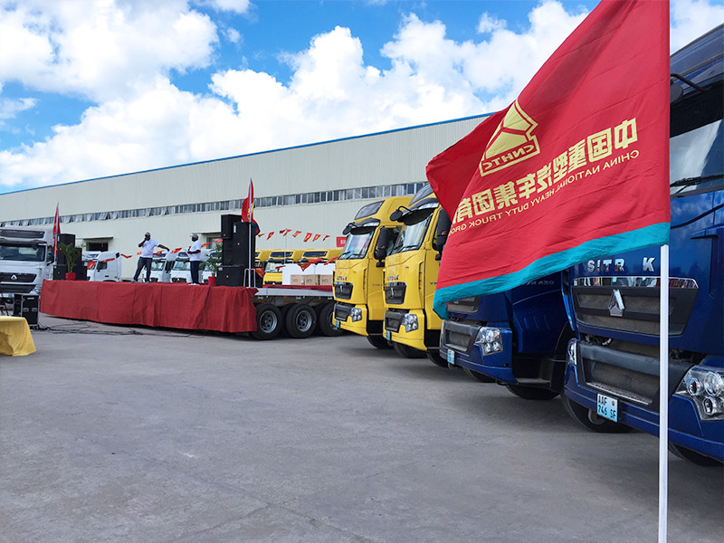 莫桑比克贝拉市中国重汽T7H系列卡车新品发布会开幕。